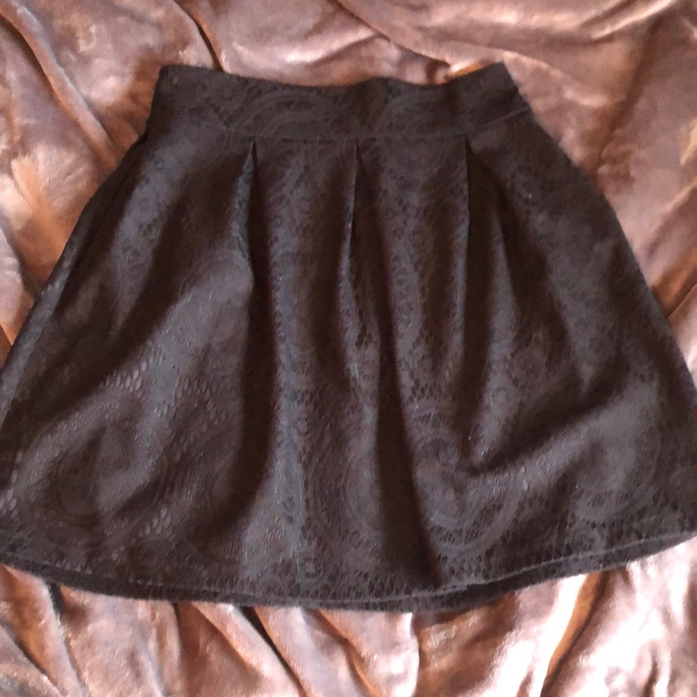 Black jacquard skirt pleated